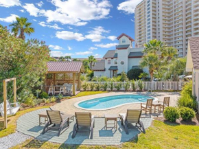 4 Br - 3 Ba Private Pool Putting Green